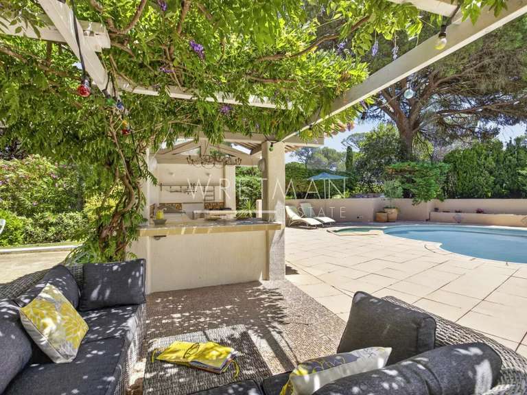 Villa Saint-Raphaël - 5 chambres - 275m²