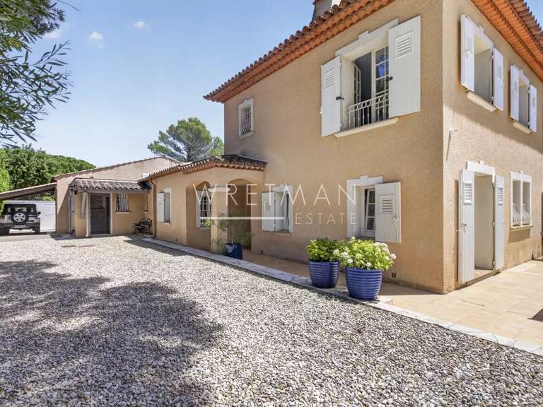Villa Saint-Raphaël - 5 chambres - 275m²