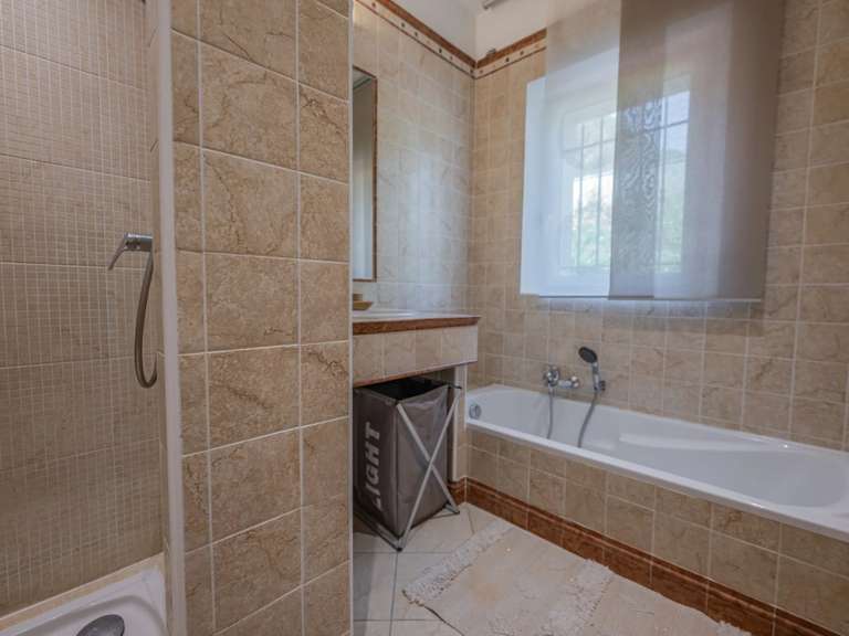 Villa Saint-Raphaël - 5 chambres - 470m²