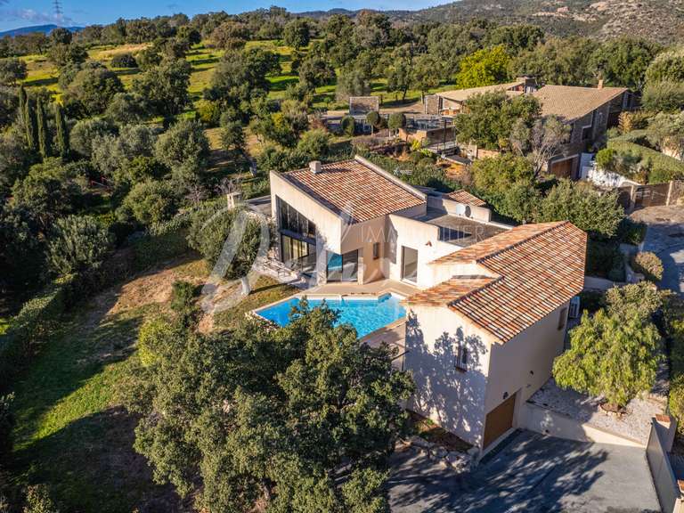 Villa Saint-Raphaël - 4 bedrooms - 153m²
