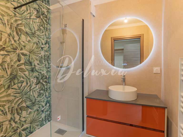 Villa Saint-Raphaël - 5 bedrooms - 290m²