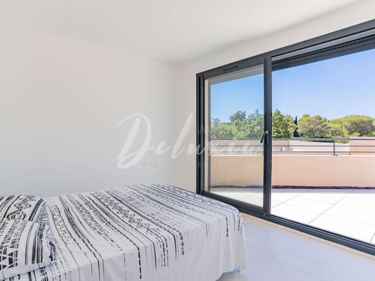 Villa Saint-Raphaël - 5 bedrooms - 290m²