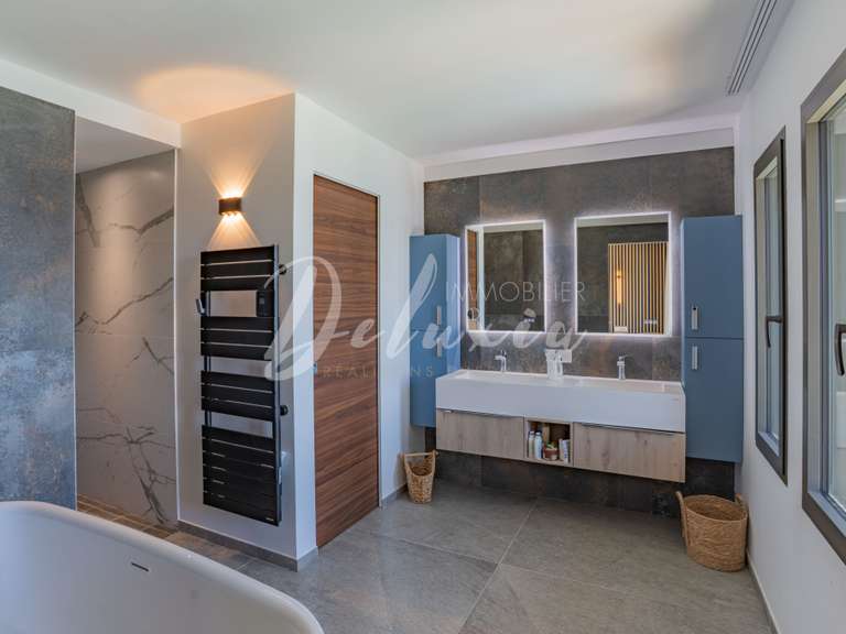 Villa with Sea view Saint-Raphaël - 5 bedrooms - 300m²