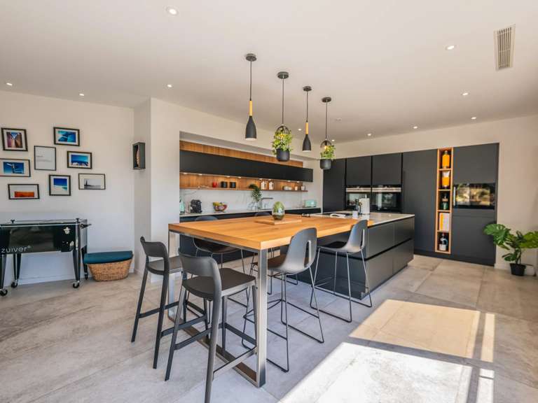 Villa Saint-Raphaël - 3 chambres - 385m²