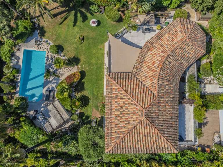 Villa Saint-Raphaël - 3 chambres - 385m²