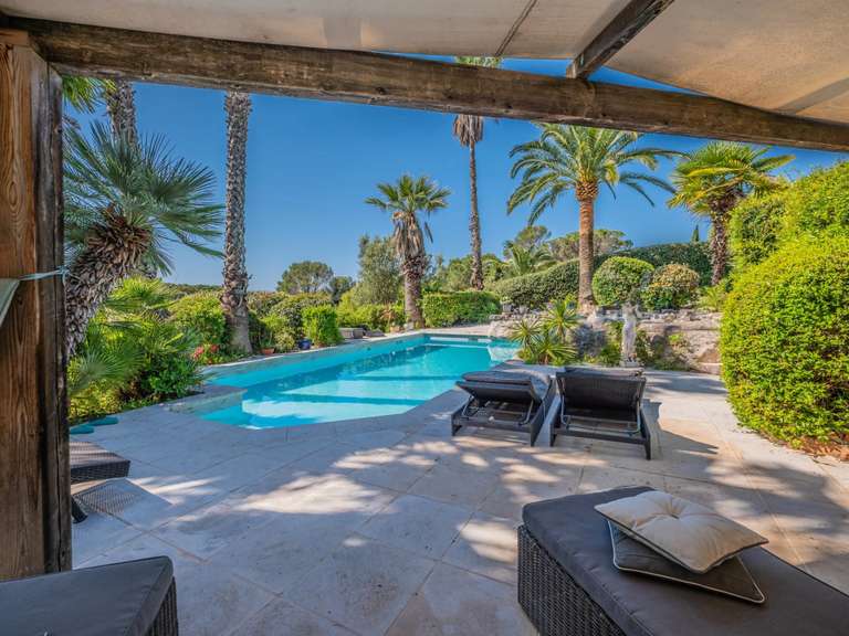 Villa Saint-Raphaël - 3 chambres - 385m²