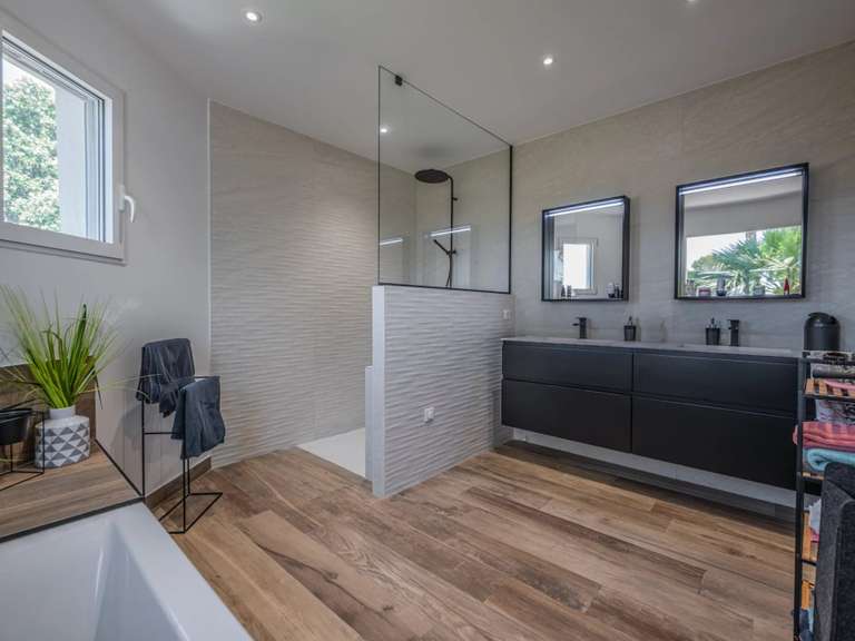 Villa Saint-Raphaël - 3 chambres - 385m²