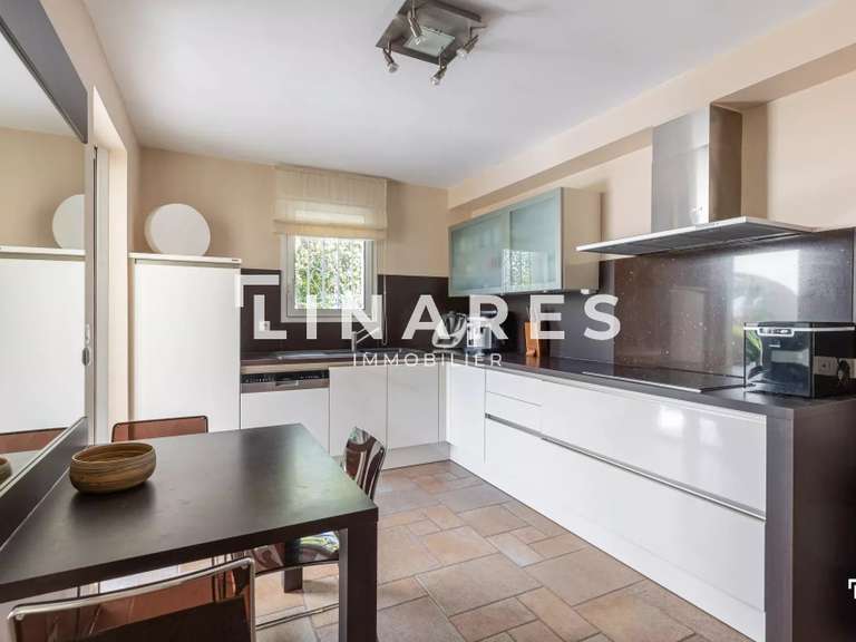 Villa Saint-Raphaël - 4 bedrooms - 185m²