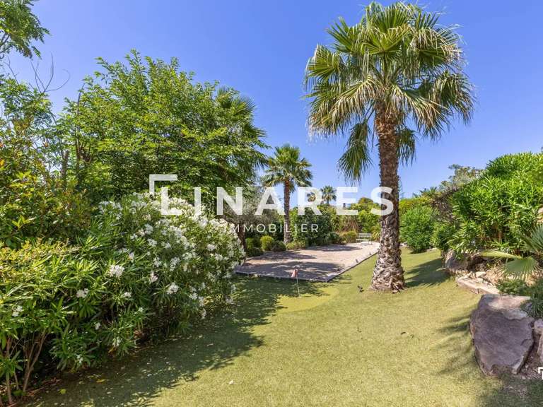 Villa Saint-Raphaël - 4 bedrooms - 185m²