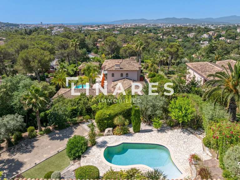 Villa Saint-Raphaël - 4 bedrooms - 185m²