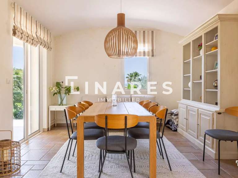 Villa Saint-Raphaël - 4 bedrooms - 185m²