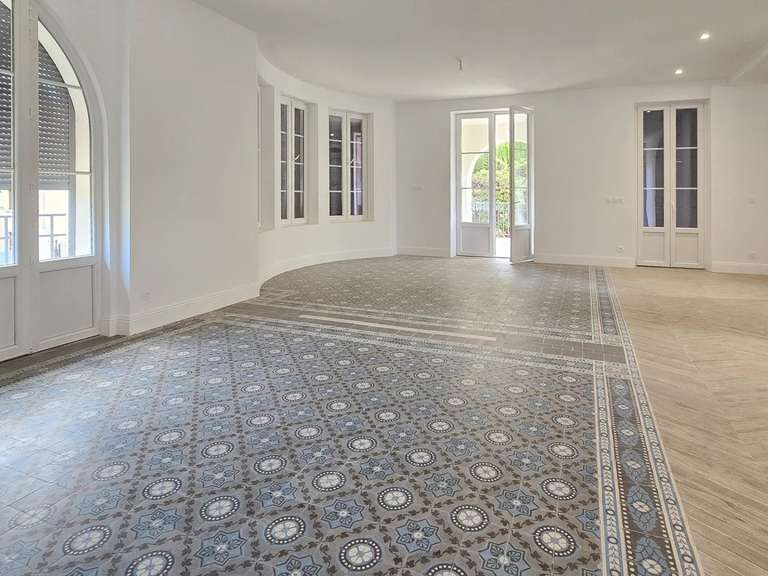 Villa Saint-Raphaël - 6 chambres - 270m²