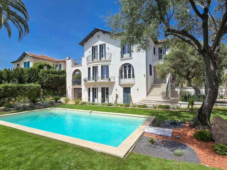 Villa Saint-Raphaël - 6 chambres - 270m²