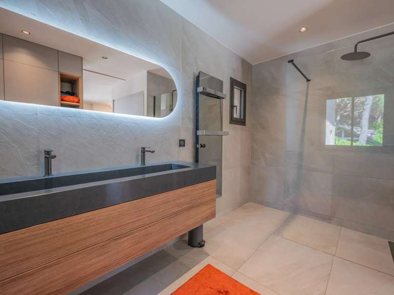 Villa Saint-Raphaël - 4 chambres - 380m²