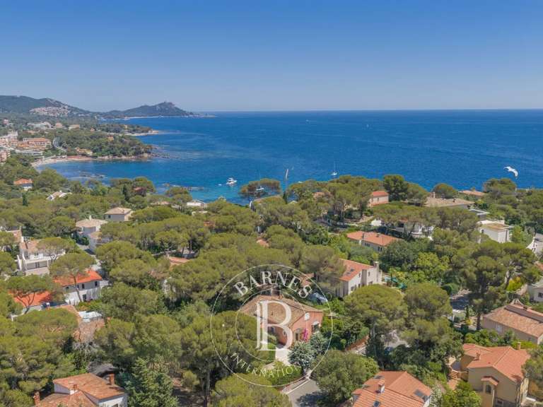 Villa Saint-Raphaël - 4 chambres - 140m²