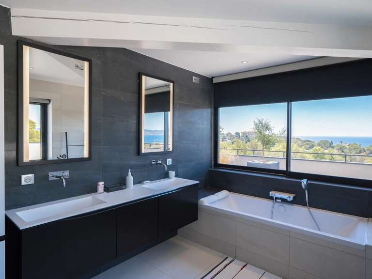 Villa with Sea view Saint-Raphaël - 6 bedrooms - 330m²