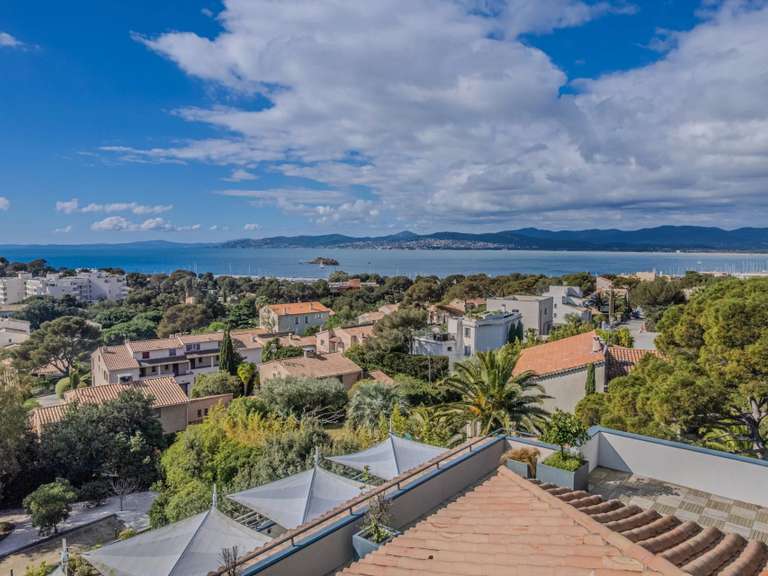Villa with Sea view Saint-Raphaël - 6 bedrooms - 330m²