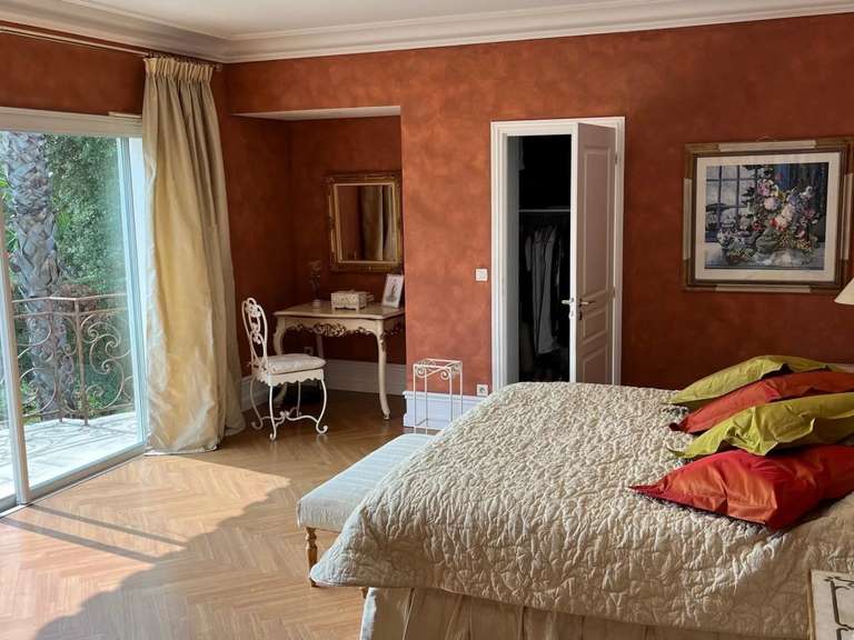 Villa Saint-Raphaël - 3 bedrooms - 430m²