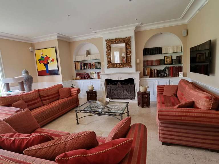 Villa Saint-Raphaël - 3 bedrooms - 430m²