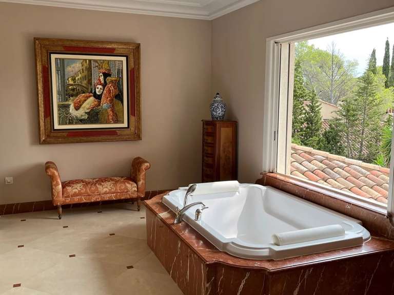 Villa Saint-Raphaël - 3 bedrooms - 430m²