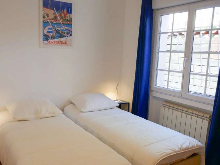 Villa Saint-Raphaël - 5 bedrooms - 180m²