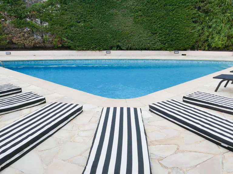 Villa Saint-Raphaël - 5 bedrooms - 180m²