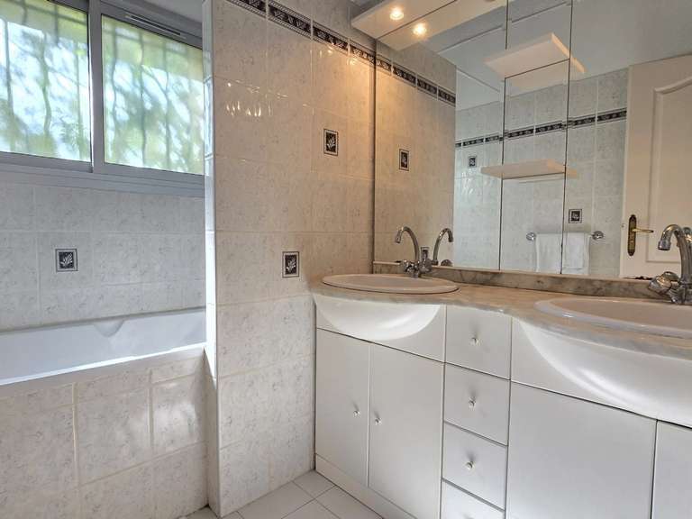 Villa Saint-Raphaël - 3 bedrooms - 130m²