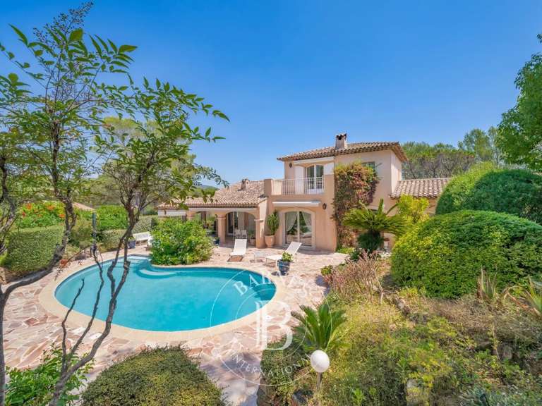 Villa Saint-Raphaël - 4 chambres - 220m²