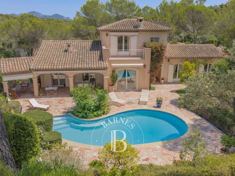 Villa Saint-Raphaël - 4 chambres - 220m²