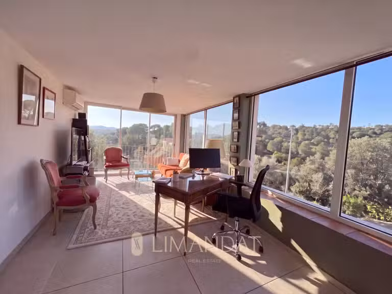 Villa Saint-Raphaël - 5 chambres - 123m²
