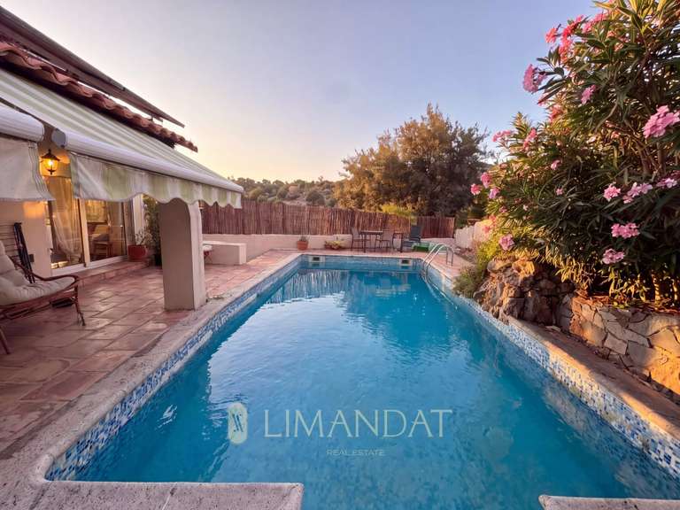Villa Saint-Raphaël - 5 chambres - 123m²