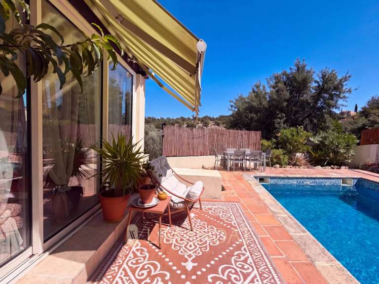 Villa Saint-Raphaël - 5 chambres - 123m²