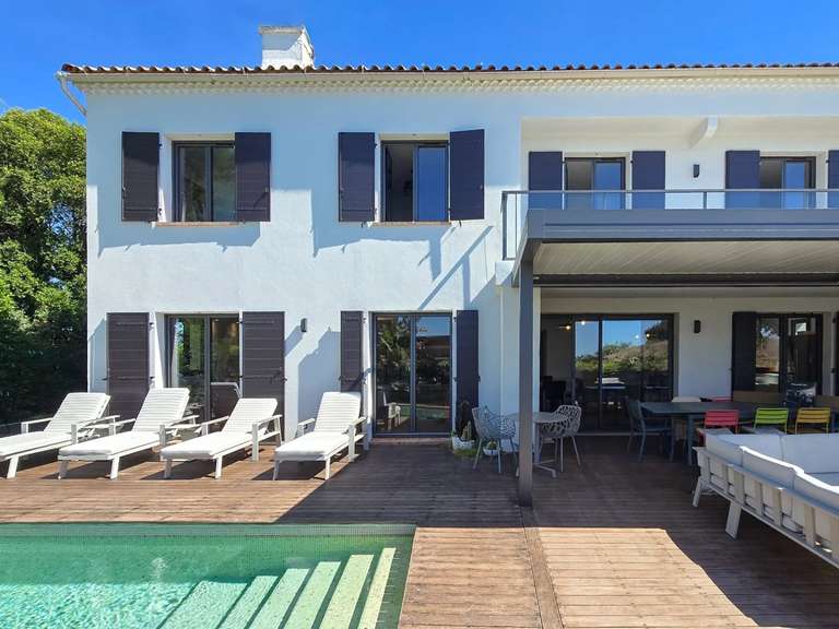 Villa Saint-Raphaël - 4 chambres - 227m²