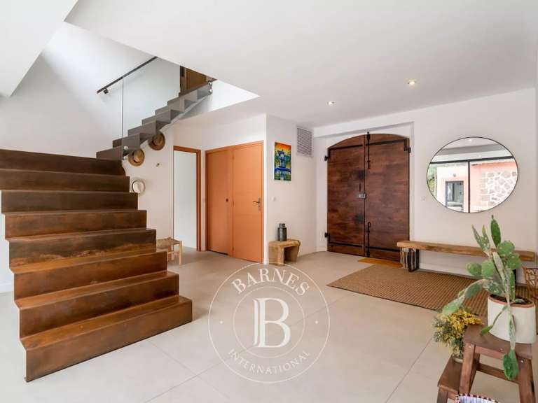 Villa Saint-Raphaël - 6 bedrooms - 280m²