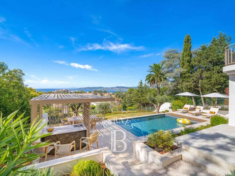 Villa with Sea view Saint-Raphaël - 6 bedrooms - 260m²