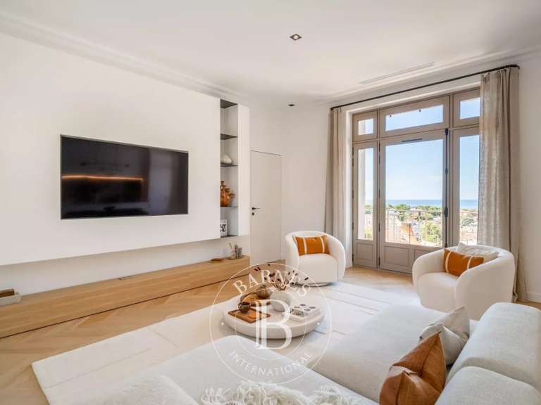 Villa with Sea view Saint-Raphaël - 6 bedrooms - 260m²
