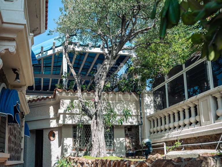 Villa with Sea view Saint-Raphaël - 3 bedrooms - 262m²