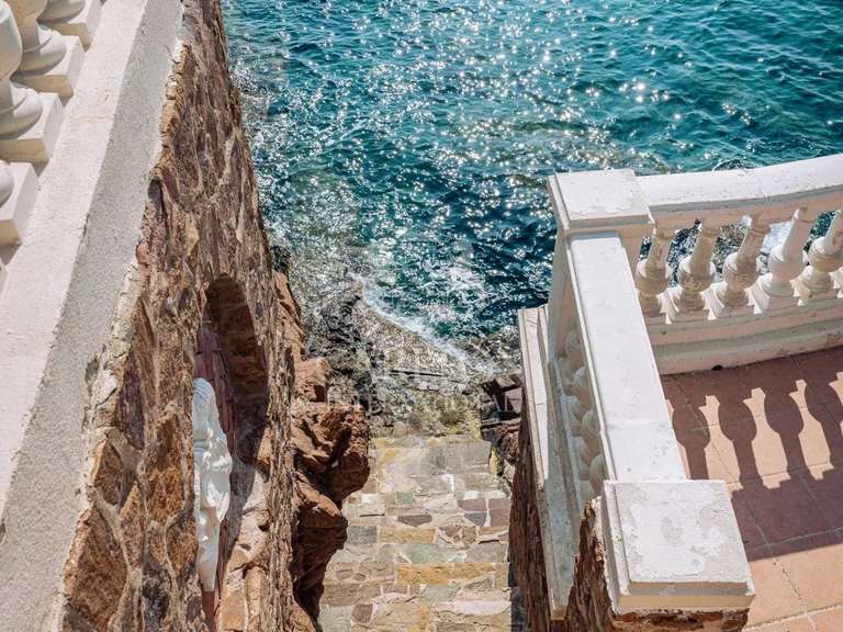 Villa with Sea view Saint-Raphaël - 3 bedrooms - 262m²