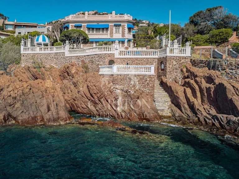 Villa avec Vue sur mer Saint-Raphaël - 3 chambres - 262m²