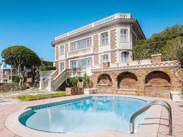 Villa with Sea view Saint-Raphaël - 3 bedrooms - 262m²
