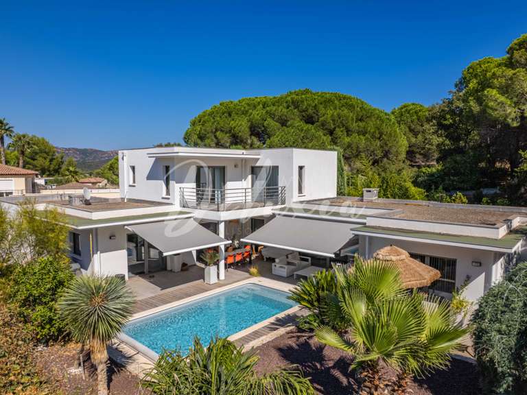 Villa Saint-Raphaël - 3 chambres - 162m²