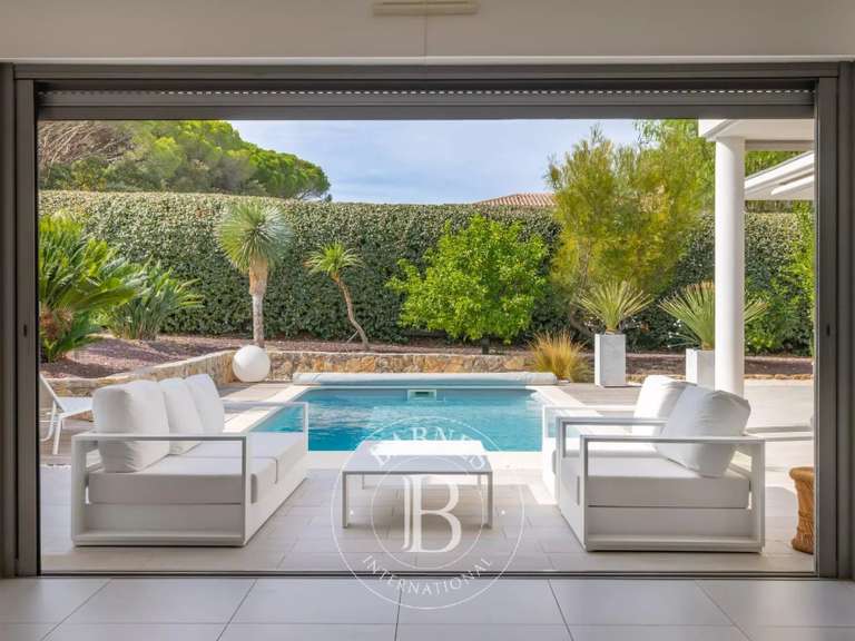 Villa Saint-Raphaël - 3 chambres - 312m²