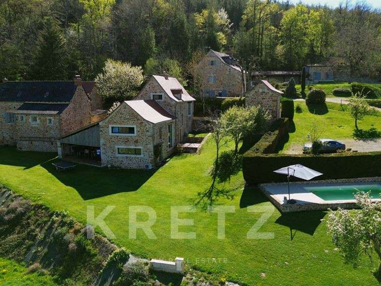 Maison Saint-Rémy - 17 chambres - 680m²