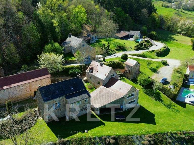 Maison Saint-Rémy - 17 chambres - 680m²