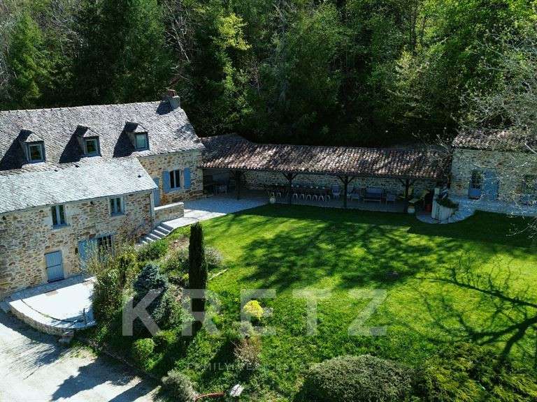 Maison Saint-Rémy - 17 chambres - 680m²