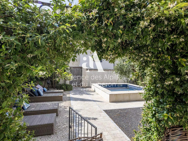 Apartment Saint-Rémy-de-Provence - 3 bedrooms - 200m²