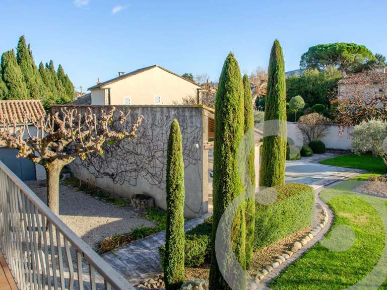 Appartement Saint-Rémy-de-Provence - 3 chambres - 240m²