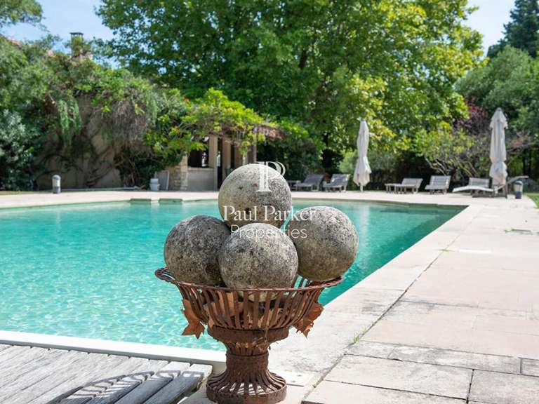 House, villa and property for Sale SaintRémydeProvence BellesPierres