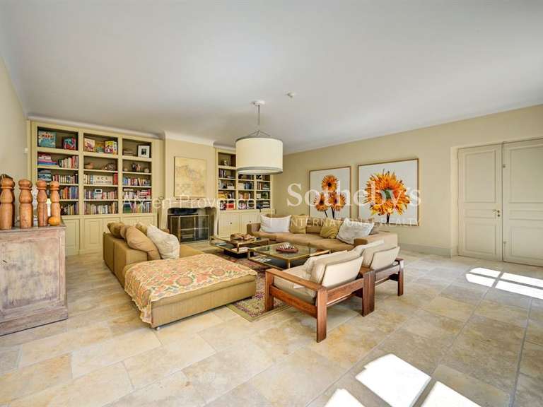 House Saint-Rémy-de-Provence - 7 bedrooms - 710m²