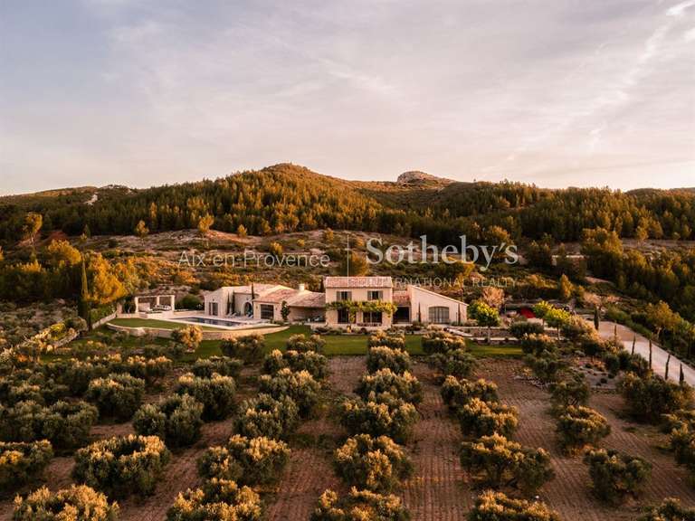 Maison Saint-Rémy-de-Provence - 6 chambres - 416m²